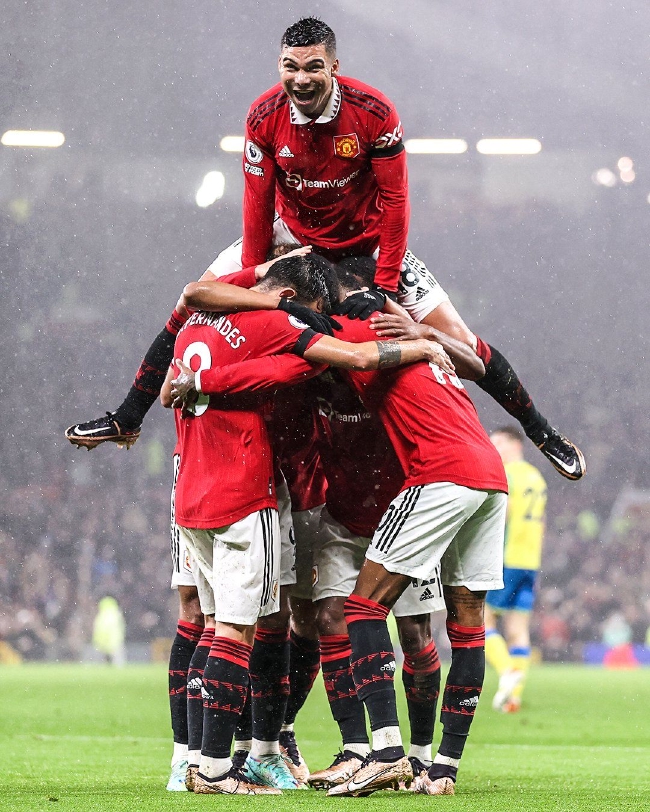 展中奠定坚 展中奠定坚